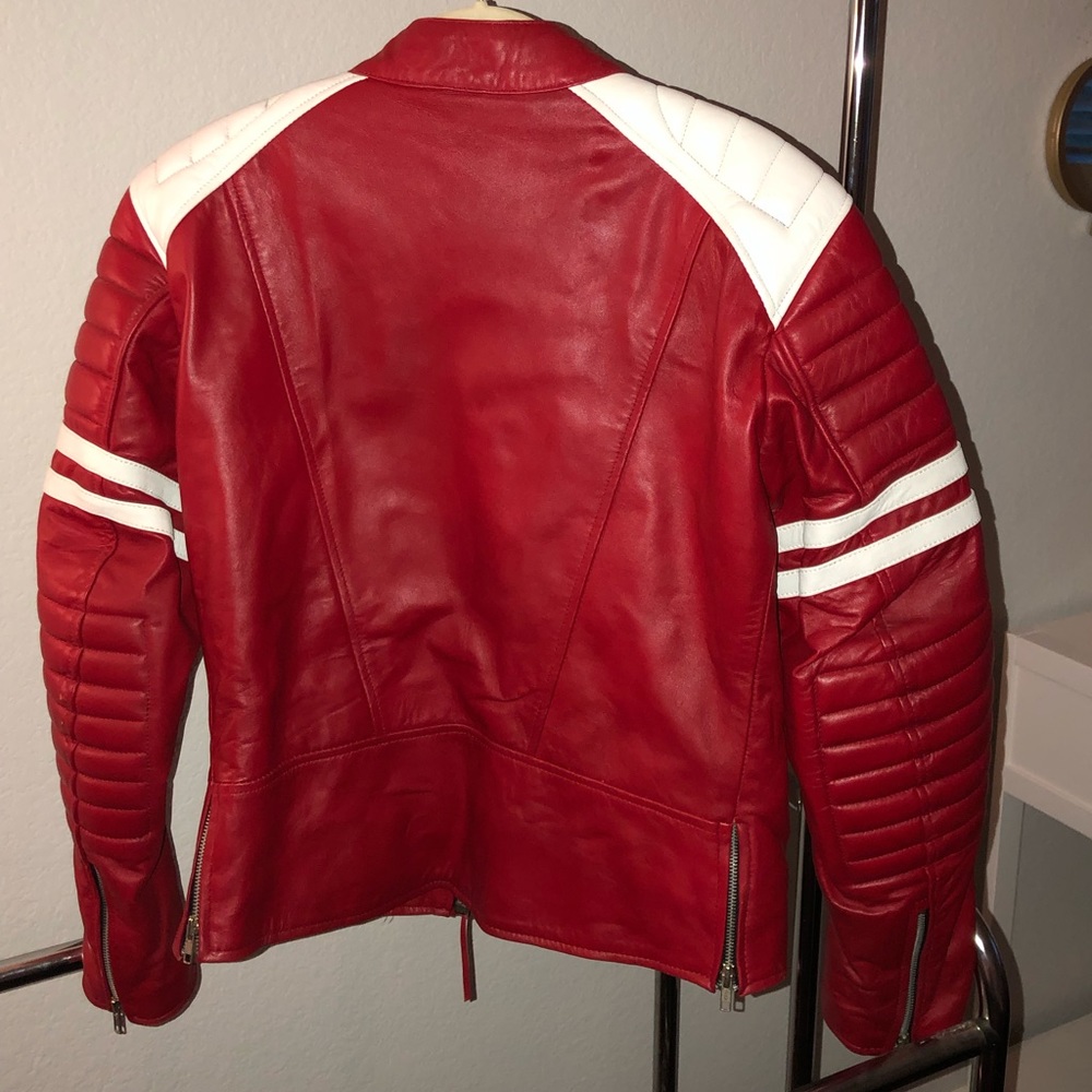 Medium size Echtes Leder jacket.